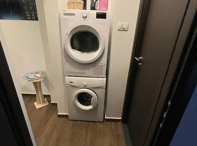 شقة 2 بوخارست